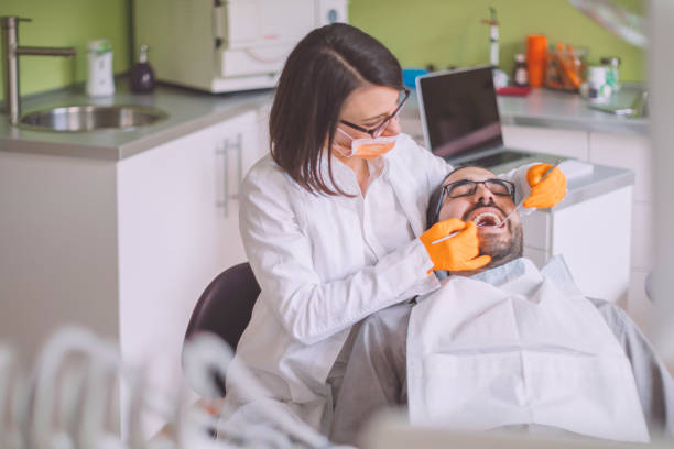 Best Emergency Gum Treatment in Janesville, IA